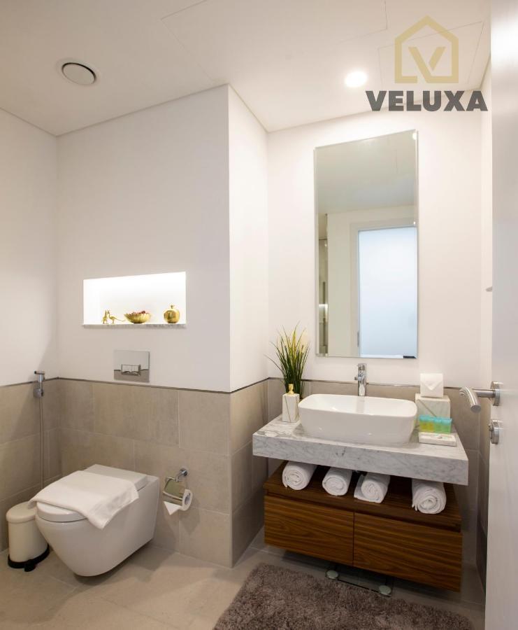 Veluxa - Luxury And Bright 1 Bedroom Apartment, Burj View! Dubai Eksteriør billede
